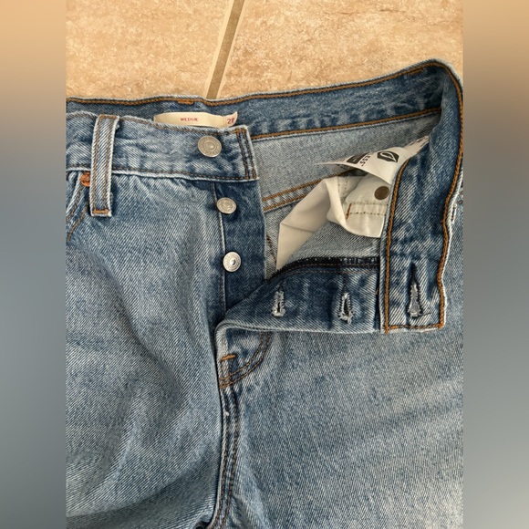 Levi’s women’s wedgie button fly denim jeans size 28 - Picture 9 of 9